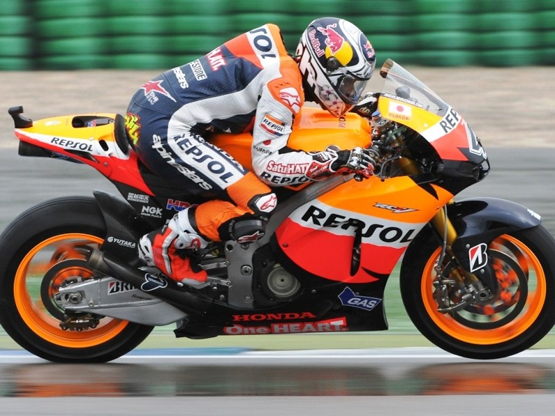 MotoGP: Ο Σιμονσέλι στη βροχή