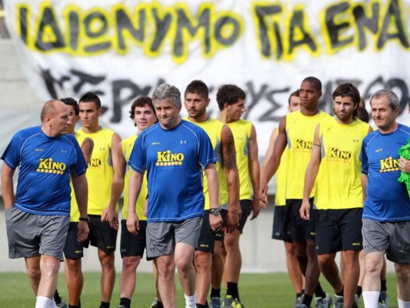 Κοσμοσυρροή στο «Βικελίδης»!
