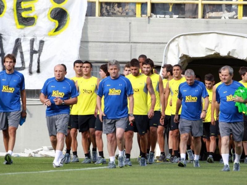 Κοσμοσυρροή στο «Βικελίδης»!