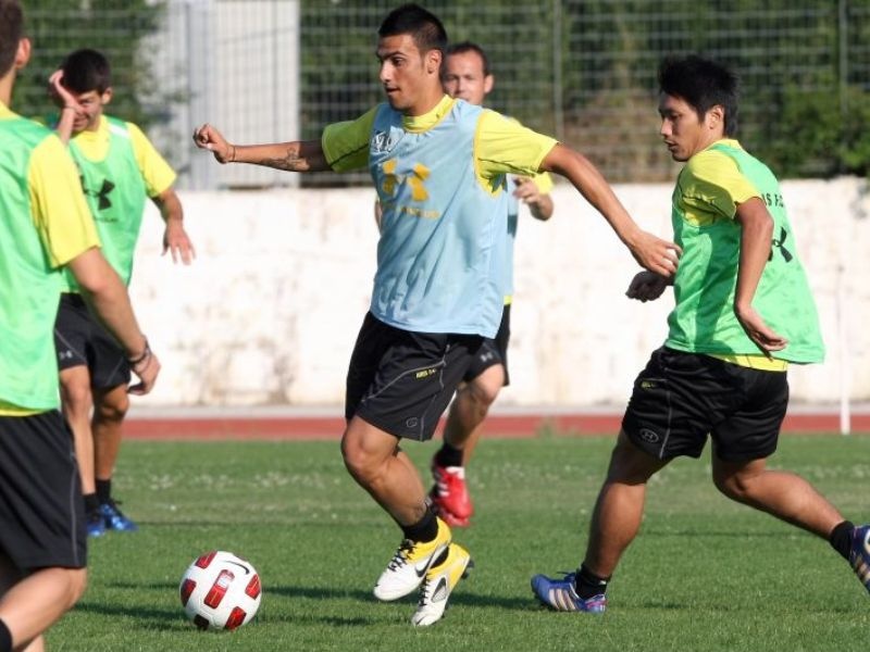 Τους τρέχει ο Τσιώλης!