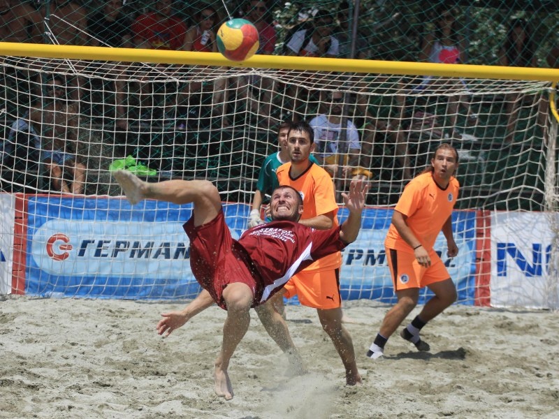 Beach Soccer με… Γκλέτσο