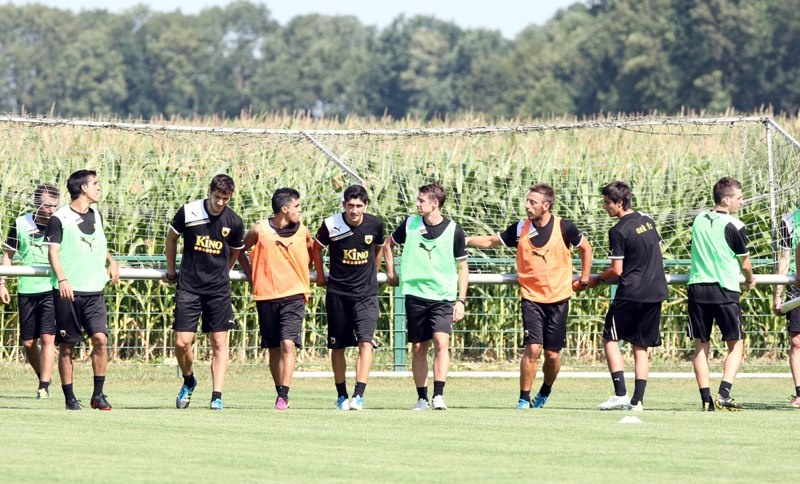 Τα πρώτα βάσανα της ΑΕΚ (ph&vid)