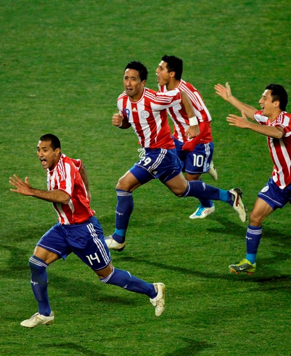 Της πάνε τα… πέναλτι! (video)