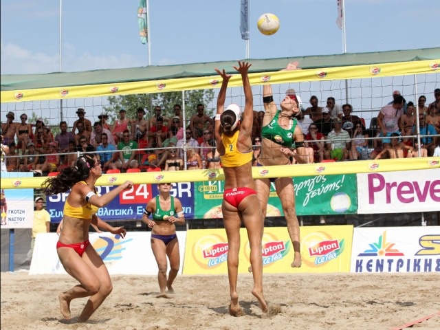 Θέαμα και άμμος πάνε «πακέτο»