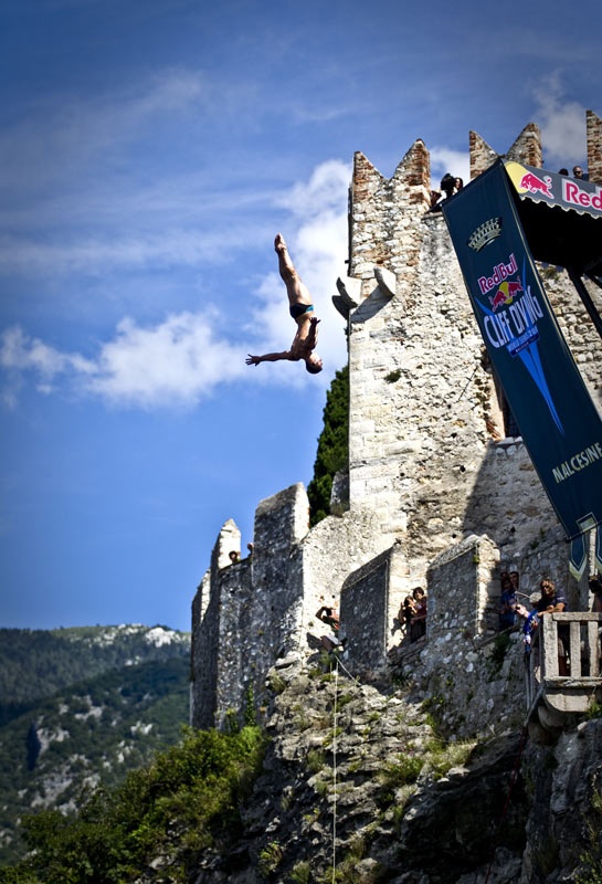 Νικητής ο Hunt στο Cliff Diving...