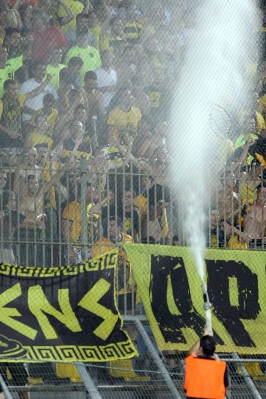 Ήττα με... λάτιν εμφάνιση (photos+video)