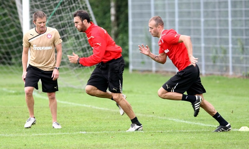 Σέρβοι σε... τρελά κέφια! (video + photos)
