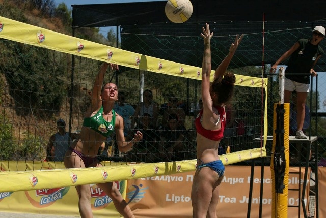 Μπάλα και παραλία κάνουν θαύματα!