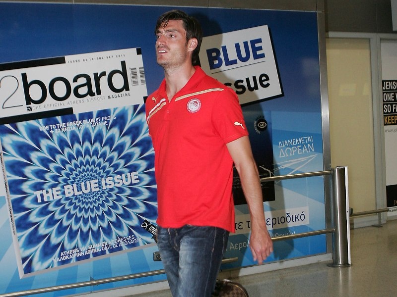 Έφτασε η αποστολή του Ολυμπιακού (photos)