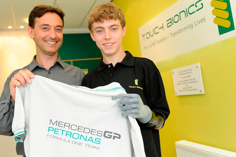 Η F1 στην υπηρεσία των ανθρώπων