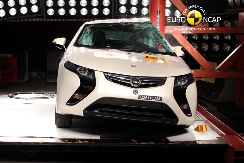 Πέντε αστέρια για το Ampera