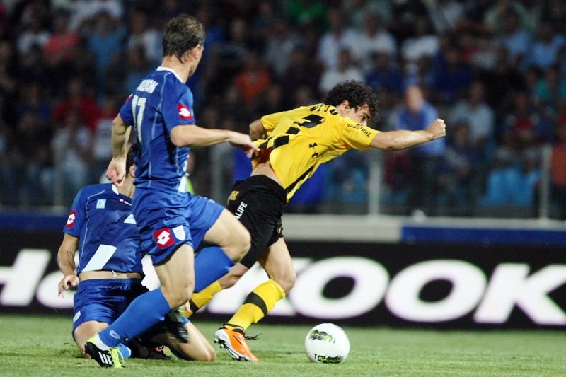 Έσπασε τα δοκάρια...(photos)