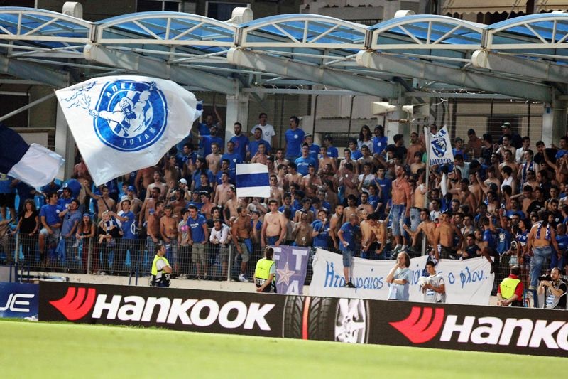 Έσπασε τα δοκάρια...(photos)