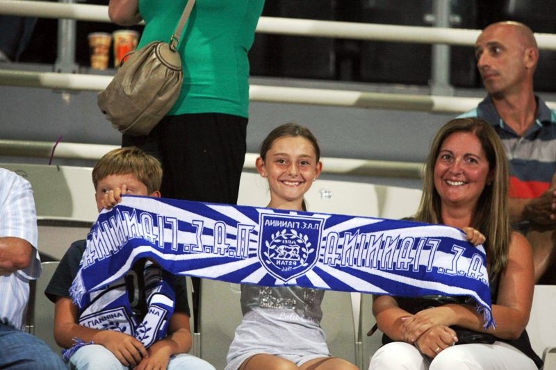 Έσπασε τα δοκάρια...(photos)
