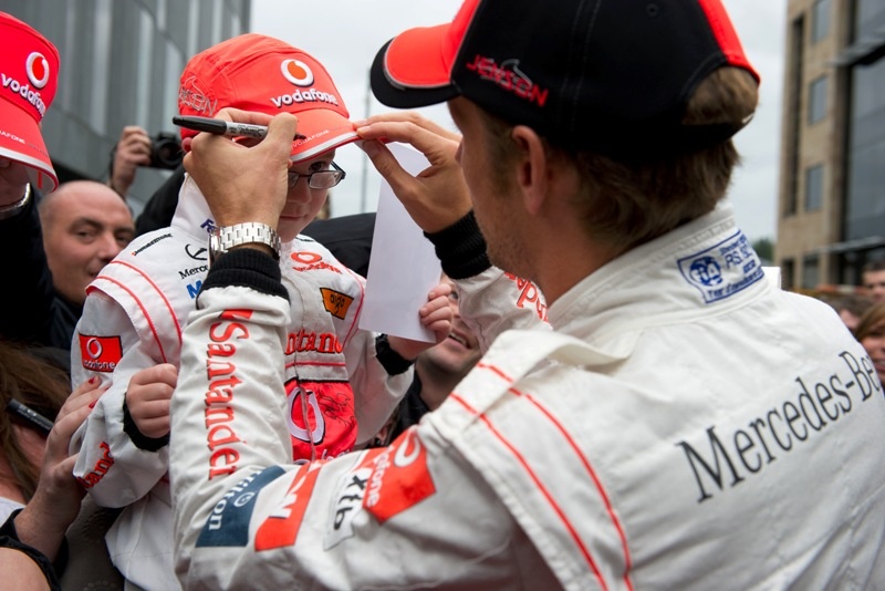 Η McLaren – Mercedes στο Μάντσεστερ