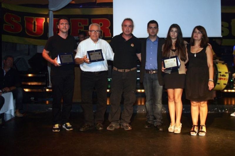 Super κιτρινόμαυρη γιορτή!