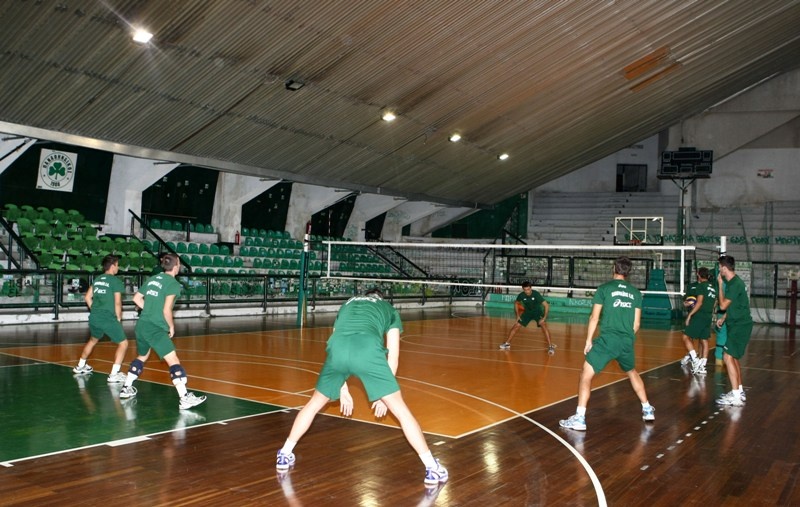 Με παλιούς και νέους η «πρώτη» στη Λεωφόρο
