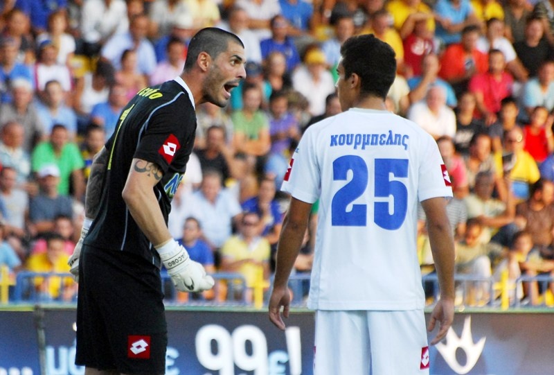 Αγγελικό φτερούγισμα Χαριστέα με... τακουνάρα!