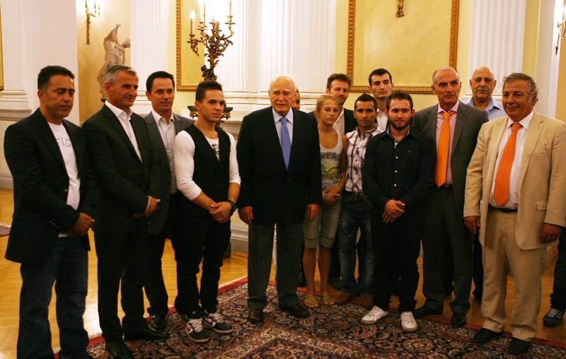 Γέμισε Ελλάδα το προεδρικό Μέγαρο (photos)