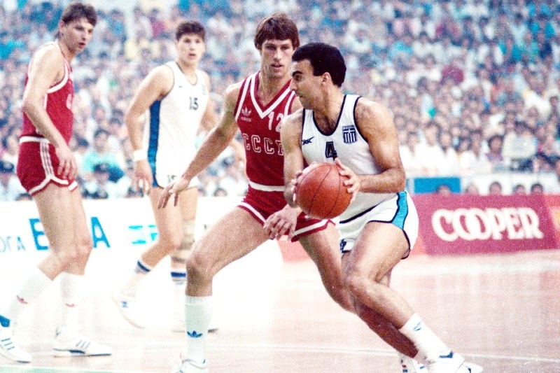 Νίκος Γκάλης: Ο άνθρωπος που άλλαξε τη μοίρα του ελληνικού μπάσκετ