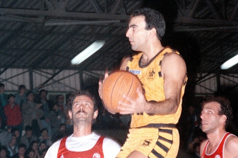 Νίκος Γκάλης: Ο άνθρωπος που άλλαξε τη μοίρα του ελληνικού μπάσκετ