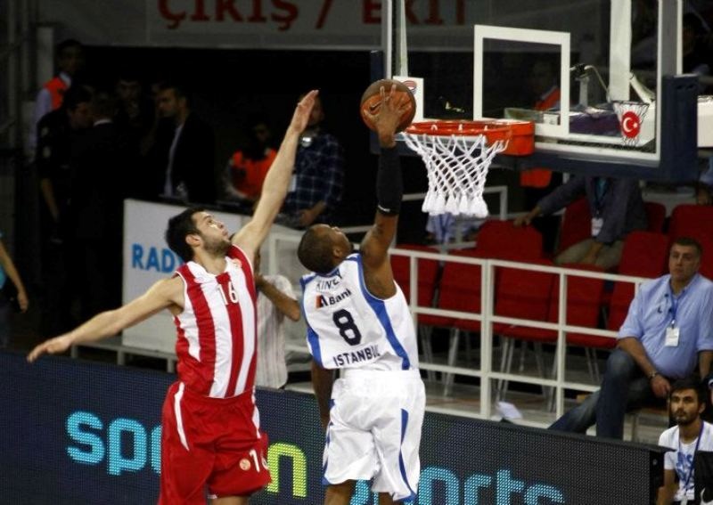 Κατώτερος των περιστάσεων ο Ολυμπιακός