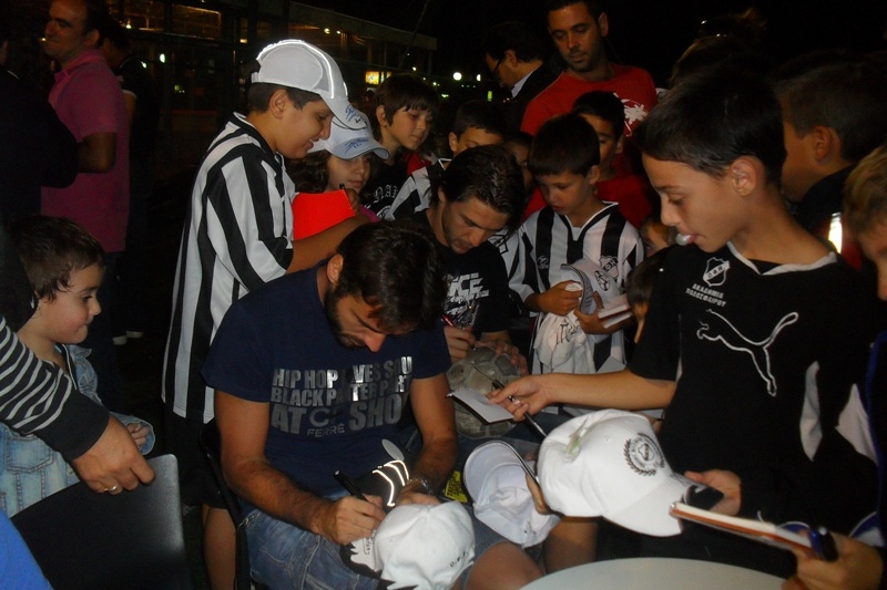 Κοντά στις ακαδημίες οι παίκτες του ΟΦΗ (photos)