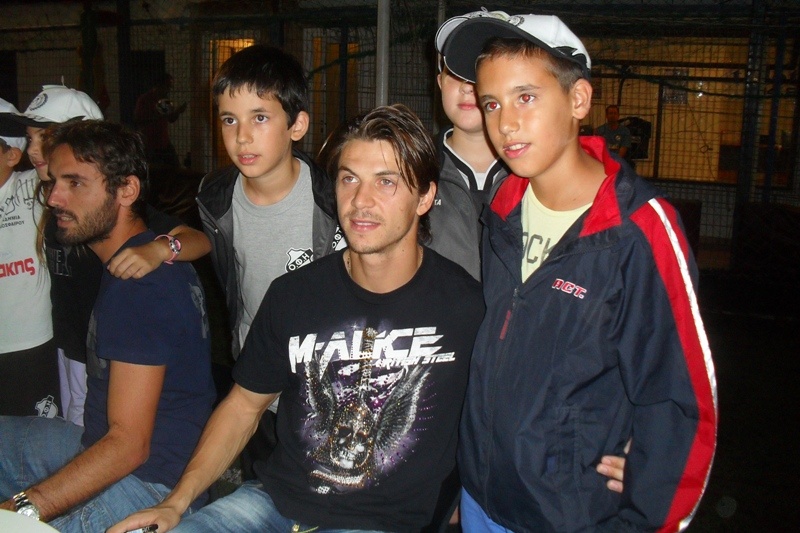 Κοντά στις ακαδημίες οι παίκτες του ΟΦΗ (photos)