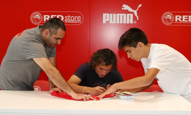 Μόνχε: «Ανυπομονώ να παίξω στο Καραϊσκάκη»