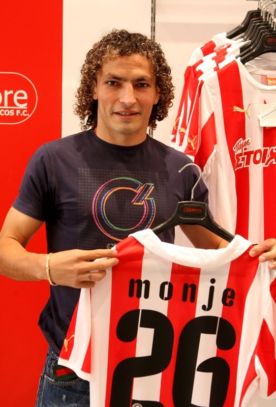 Μόνχε: «Ανυπομονώ να παίξω στο Καραϊσκάκη»