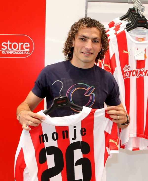 Μόνχε: «Ανυπομονώ να παίξω στο Καραϊσκάκη»