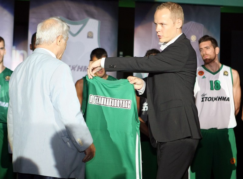 Είναι τρέλα η εξάστερη φανέλα... (videos + photos)