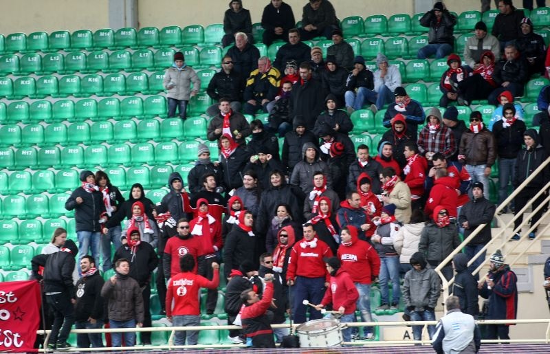 Ο ψυχωμένος Παναθηναϊκός, στον... τυφώνα φαίνεται (video+photos)