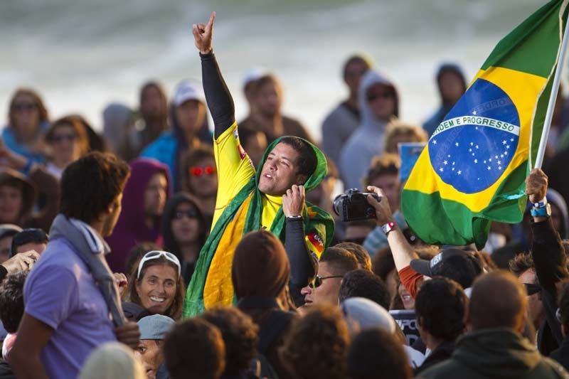 O Adriano De Souza νικητής του Rip Curl Portugal