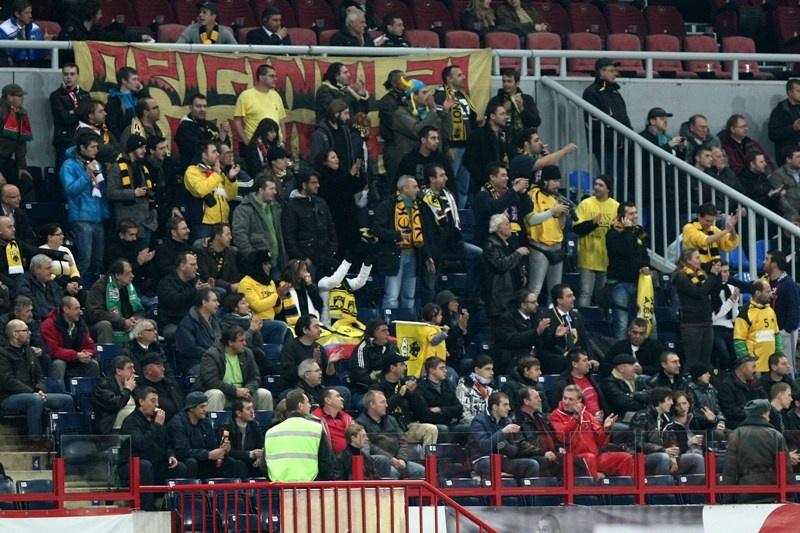 «Φτηνό» αντίο στην Ευρώπη (videos+photos)
