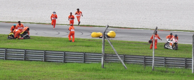 Ο θάνατος παραμόνευε στα MotoGP (photos)