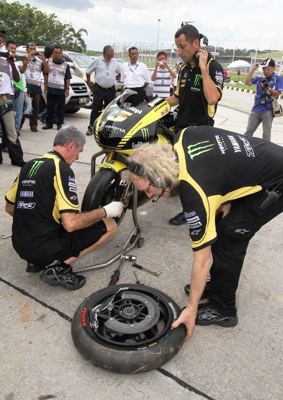 Ο θάνατος παραμόνευε στα MotoGP (photos)