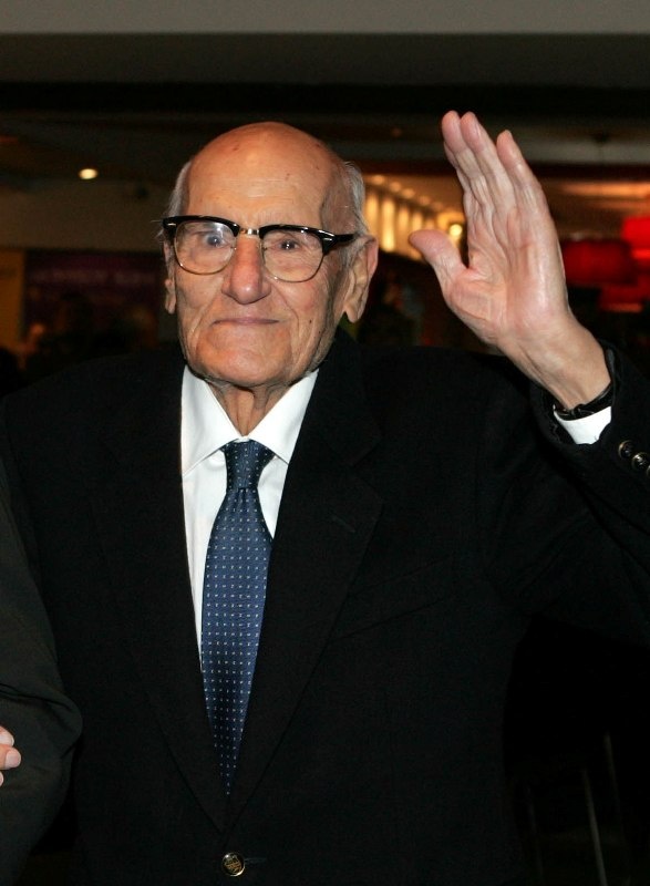 «Έφυγε» και ο τελευταίος «θρύλος» (photos+videos)