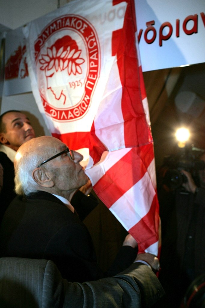 «Έφυγε» και ο τελευταίος «θρύλος» (photos+videos)