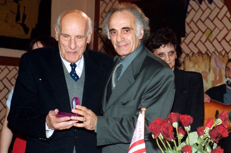 «Έφυγε» και ο τελευταίος «θρύλος» (photos+videos)