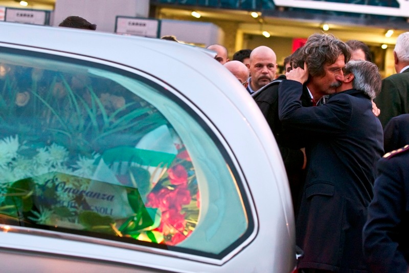 Στην Ιταλία η σoρός του Σιμονσέλι