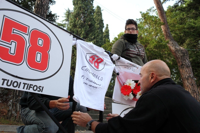 Στην Ιταλία η σoρός του Σιμονσέλι