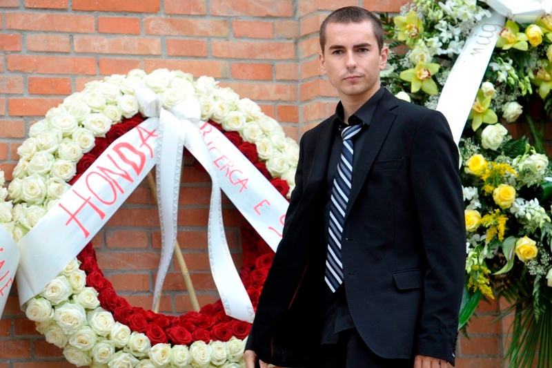 MotoGP:Το τελευταίο αντίο στον Σιμονσέλι (photos+video)