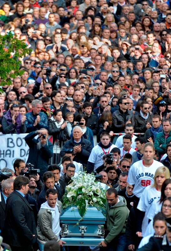 MotoGP:Το τελευταίο αντίο στον Σιμονσέλι (photos+video)