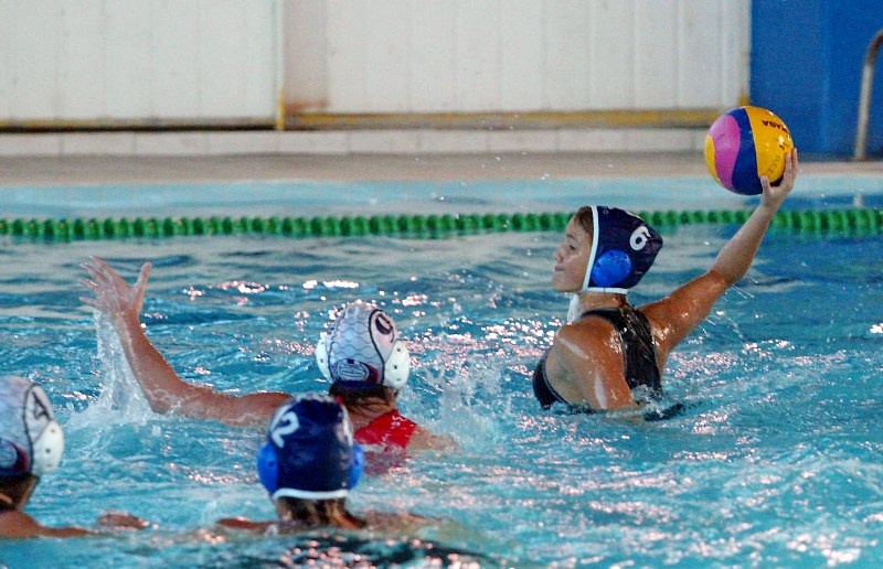 Χωρίς να… ιδρώσει η Βουλιαγμένη (photos)