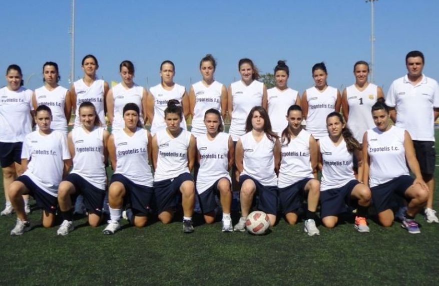 Τα κορίτσια στη σέντρα (photos)