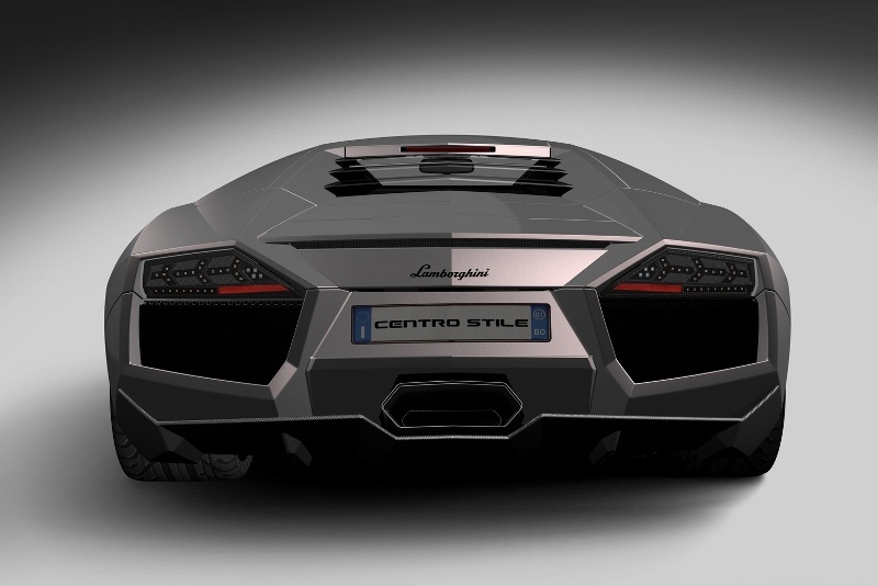 Έλληνας ποδοσφαιριστής παίρνει αμάξι 1.500.000!