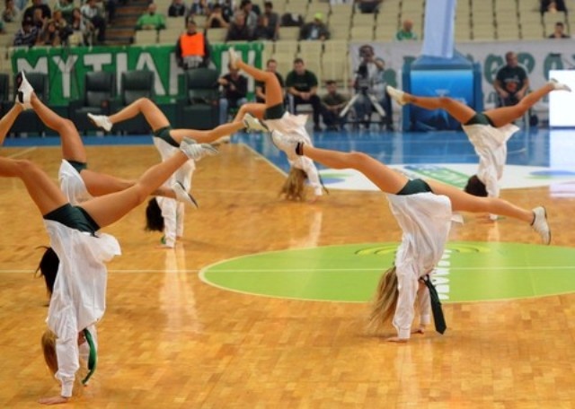 Οι εξάστερες τσιρλίντερς του Παναθηναϊκού