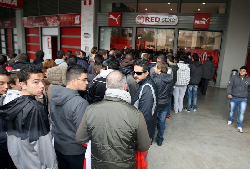 Σύνθημα νίκης από Ιμπαγάσα και Πάντελιτς (photos+videos)