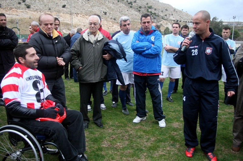 Φιλικό ανθρωπιάς οι βετεράνοι του Ολυμπιακού (photos)